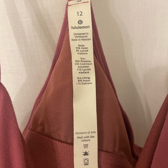 lulu lemon top - Picture 3 of 3